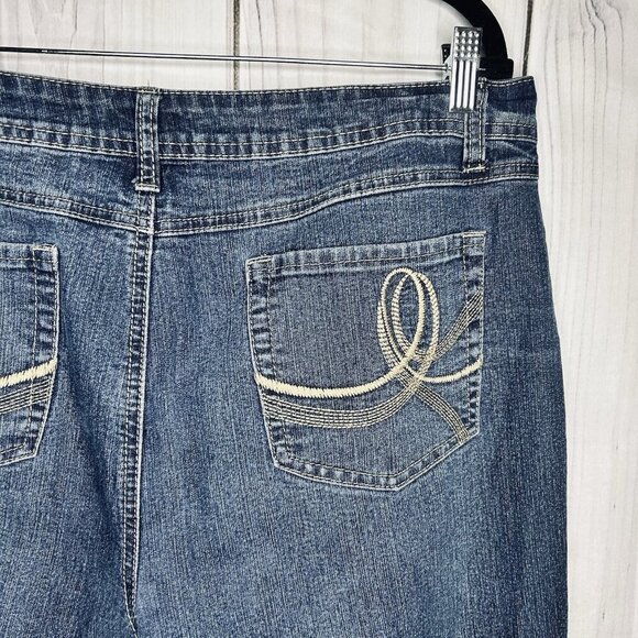 Cato Flared Leg Jeans High Rise Blue Denim Pockets Stretch Size 16 (36 x 31) - Picture 9 of 9